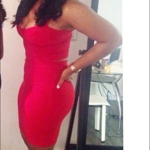 2 piece bandage set. Red.